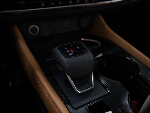 Used 2023 Nissan Rogue Platinum image 25