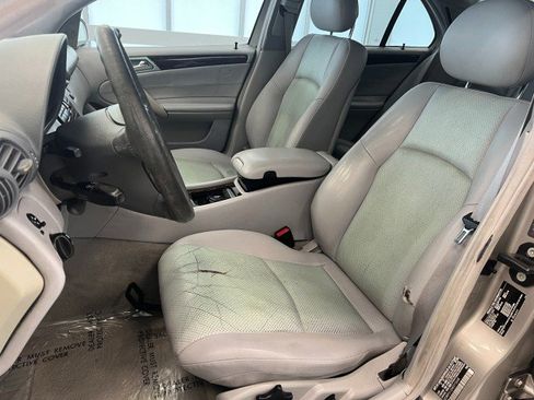 Used 2004 Mercedes-Benz C 240 Sedan image 10