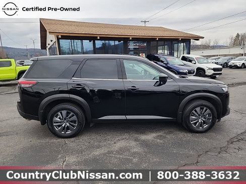 Certified 2024 Nissan Pathfinder S image 9