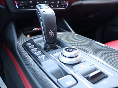 Used 2023 Maserati Levante GT AWD/4WD image 37