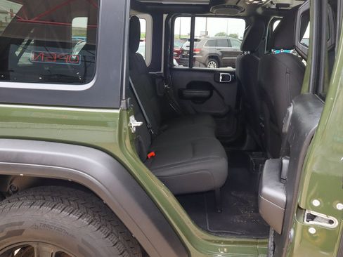 Used 2021 Jeep Wrangler Unlimited Sport AWD/4WD image 21