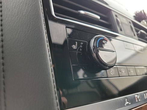 Used 2024 Nissan Armada SL w/ Captain's Chairs Package image 20