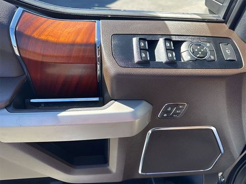 Used 2021 Ford F250 King Ranch image 12