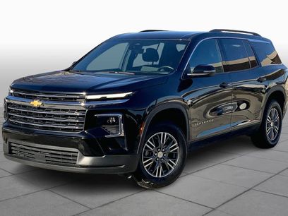 Used 2025 Chevrolet Traverse LT