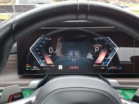 Certified 2023 BMW 760i xDrive AWD/4WD image 23