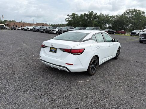 Used 2024 Nissan Sentra SV FWD image 7