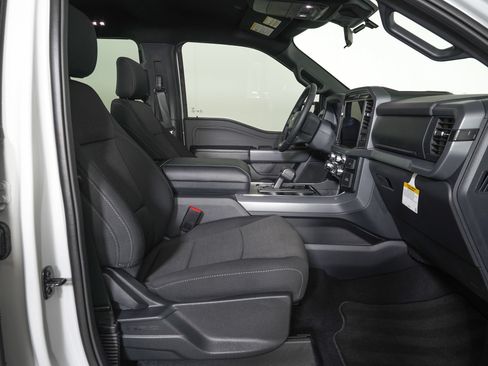 Used 2026 Ford F150 XLT AWD/4WD image 9