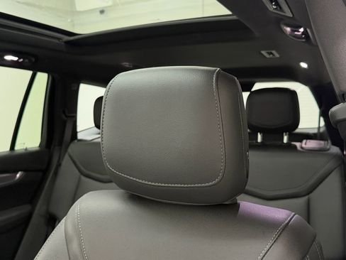 Used 2023 Cadillac XT6 Luxury FWD image 35