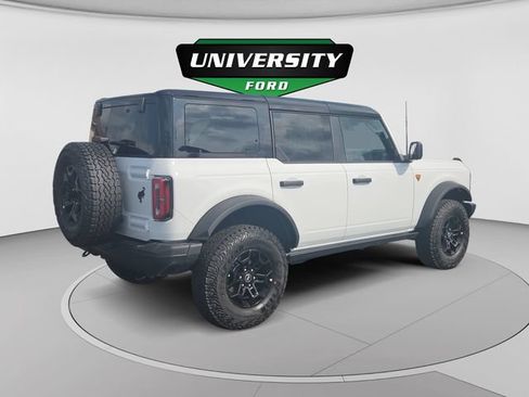 New 2026 Ford Bronco Badlands w/ Black Appearance Package AWD/4WD image 3