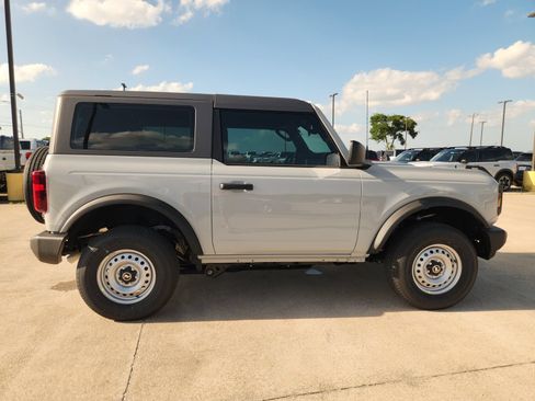 New 2026 Ford Bronco 2-Door AWD/4WD image 7