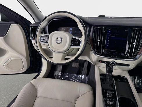 Used 2021 Volvo S60 T5 Momentum w/ Protection Package Premier image 25