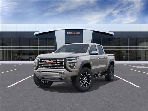Used 2026 GMC Canyon Denali AWD/4WD image 8