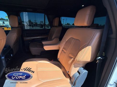 Used 2024 Ford Expedition Max Platinum AWD/4WD image 14