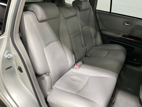 Used 2007 Toyota Highlander 4WD V6 w/ 3rd Row image 24