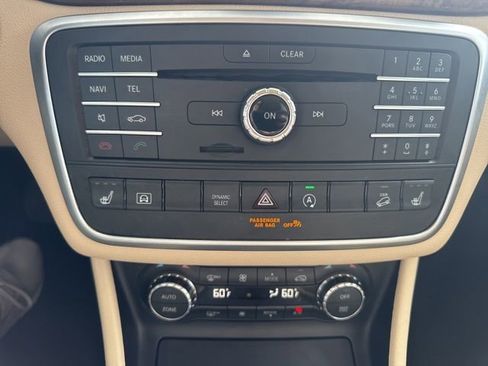 Used 2017 Mercedes-Benz GLA 250 4MATIC image 17