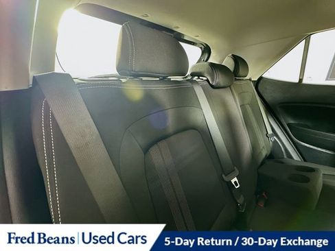 Used 2023 Hyundai Venue SEL image 27