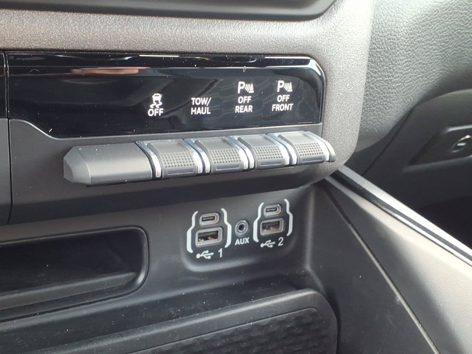 Used 2023 RAM 1500 Big Horn AWD/4WD image 18