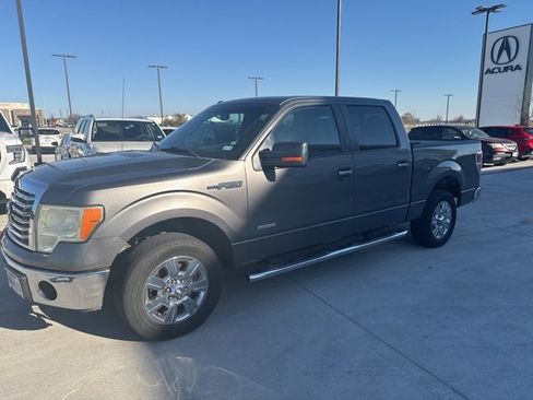 Used 2011 Ford F150 XLT w/ XLT Chrome Pkg image 2