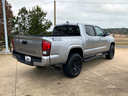 Used 2021 Toyota Tacoma SR w/ SR Convenience Package image 6
