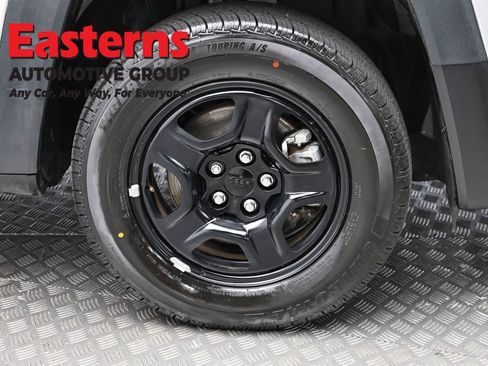 Used 2021 Jeep Renegade Sport image 31