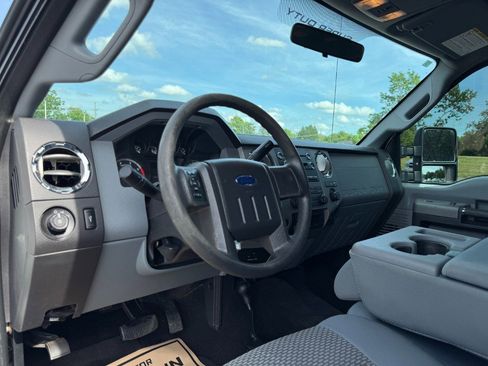 Used 2011 Ford F250 XLT w/ Camper Pkg AWD/4WD image 14