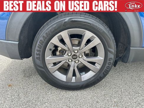 Used 2022 Ford Explorer XLT w/ Equipment Group 202A AWD/4WD image 38