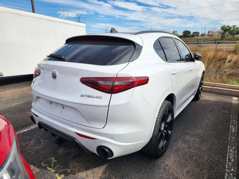Used 2023 Alfa Romeo Stelvio Veloce AWD/4WD image 10