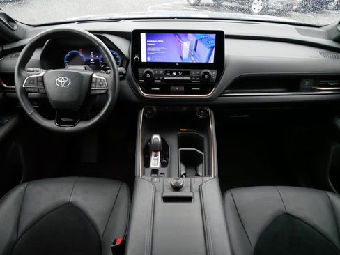 Certified 2024 Toyota Grand Highlander AWD Hybrid image 10