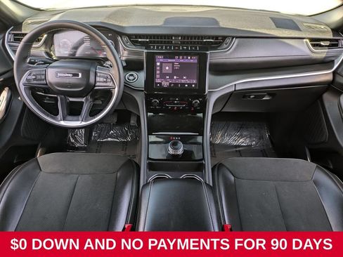 Used 2025 Jeep Grand Cherokee Altitude AWD/4WD image 25