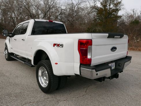 Used 2019 Ford F450 XLT w/ XLT Premium Package image 8