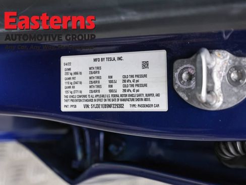 Used 2022 Tesla Model 3 Long Range AWD/4WD image 30