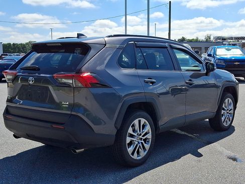 Used 2023 Toyota RAV4 XLE Premium AWD/4WD image 4