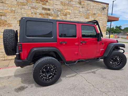 Used 2012 Jeep Wrangler Unlimited Sport AWD/4WD image 18