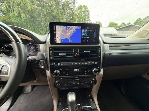 Used 2023 Lexus GX 460 Luxury w/ Accessory Package AWD/4WD image 49