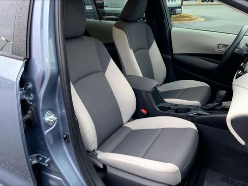 Used 2024 Toyota Corolla LE image 9