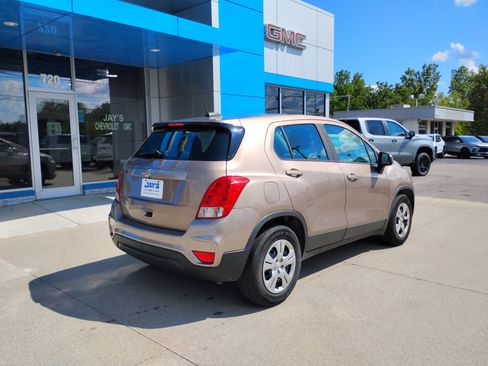 Used 2018 Chevrolet Trax LS FWD image 7