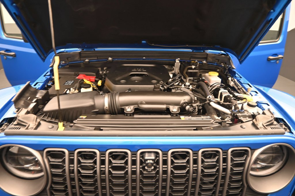 Used 2025 Jeep Wrangler Unlimited Rubicon AWD/4WD image 40