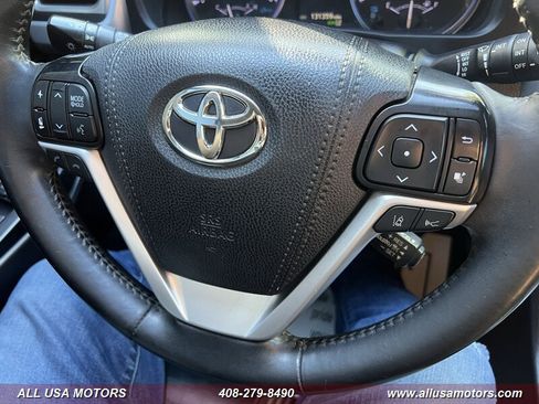 Used 2019 Toyota Highlander SE AWD/4WD image 20