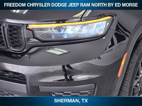 Used 2024 Jeep Grand Cherokee L Altitude image 5