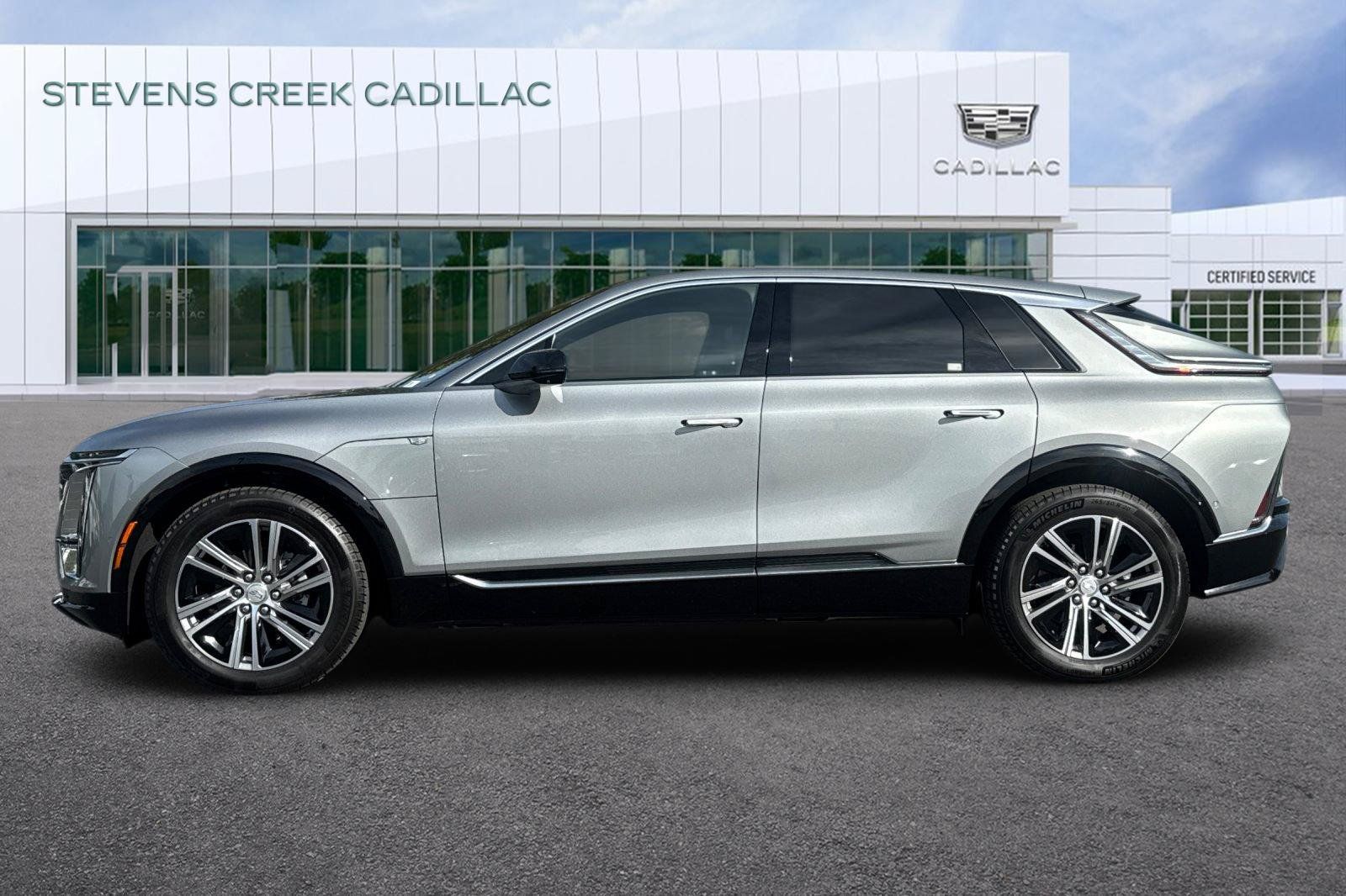 Certified 2024 Cadillac Lyriq Luxury RWD image 6