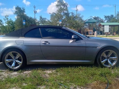 Used 2010 BMW 650i Convertible RWD image 5