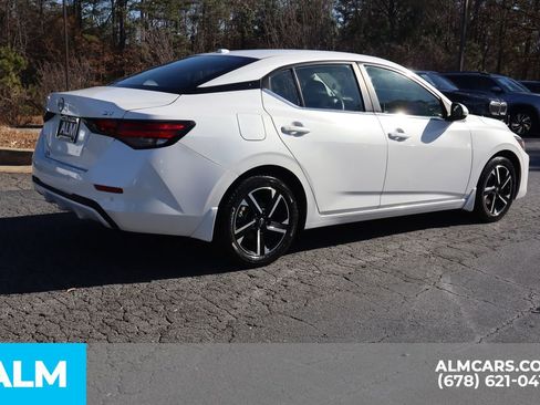 Used 2024 Nissan Sentra SV image 6