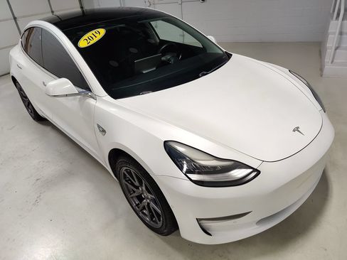 Used 2019 Tesla Model 3 Performance AWD/4WD image 2