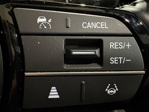 Used 2025 Honda CR-V EX-L image 18