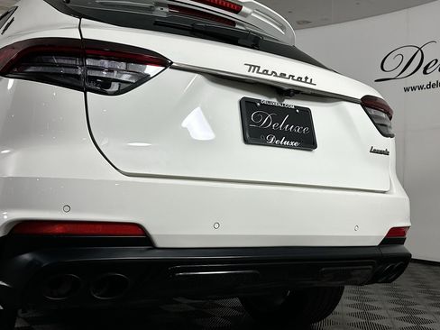 Used 2022 Maserati Levante Modena AWD/4WD image 25