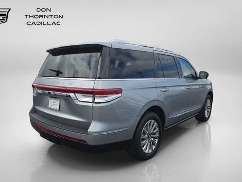 Used 2024 Lincoln Navigator Premiere AWD/4WD image 5