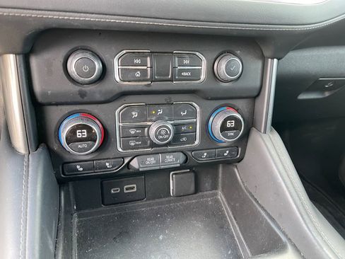 Used 2022 Chevrolet Tahoe Z71 image 24