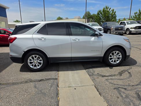 Used 2020 Chevrolet Equinox LT FWD image 9
