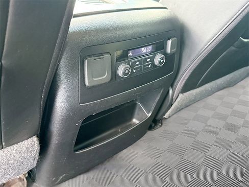 Used 2020 GMC Yukon XL Denali image 28