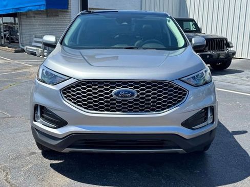 Used 2024 Ford Edge SEL w/ Convenience Package AWD/4WD image 2